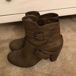 Madden Girl Boots